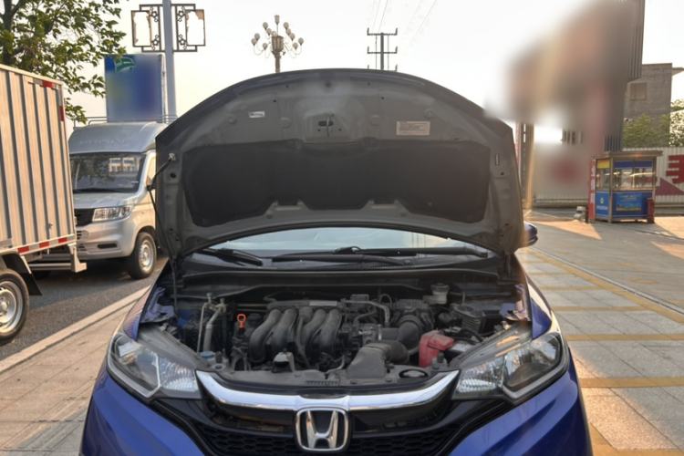 Used Honda Fit 2018 1.5L CVT Comfort Sunroof Version Interior 5