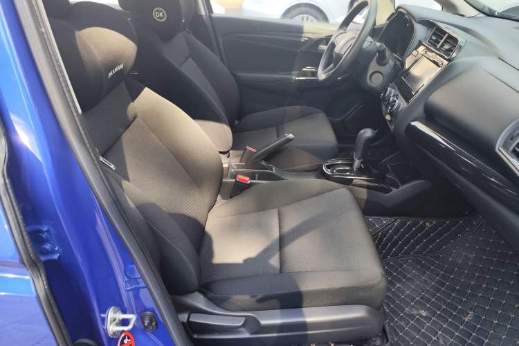 Used Honda Fit 2018 1.5L CVT Comfort Sunroof Version Interior 6