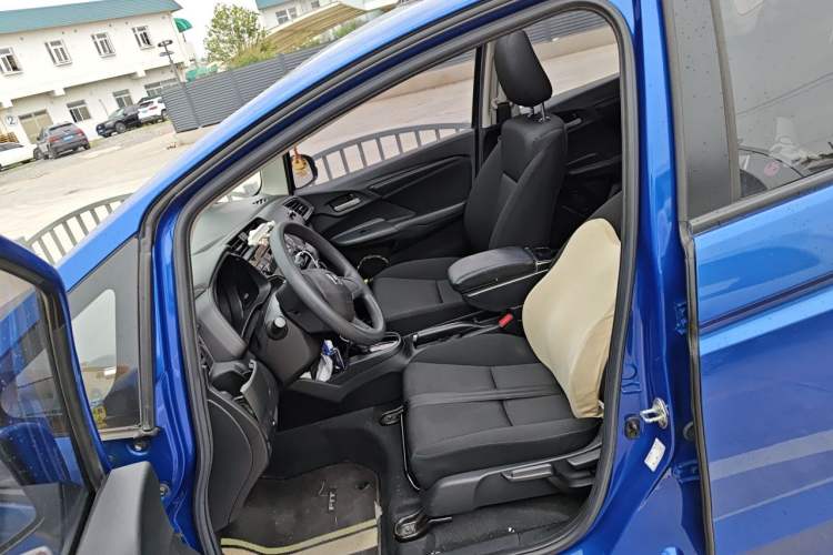Used Honda Fit 2018 1.5L CVT Comfort Sunroof Version Left Front Seat