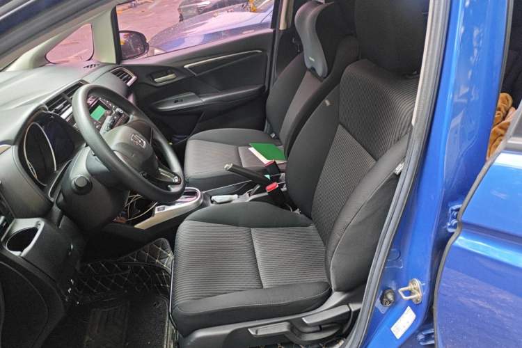 Used Honda Fit 2018 1.5L CVT Luxury Edition Left Front Seat