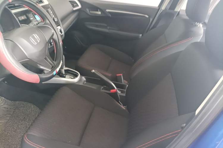 Used Honda Fit 2018 1.5L CVT Trendy Sports Edition Left Front Seat