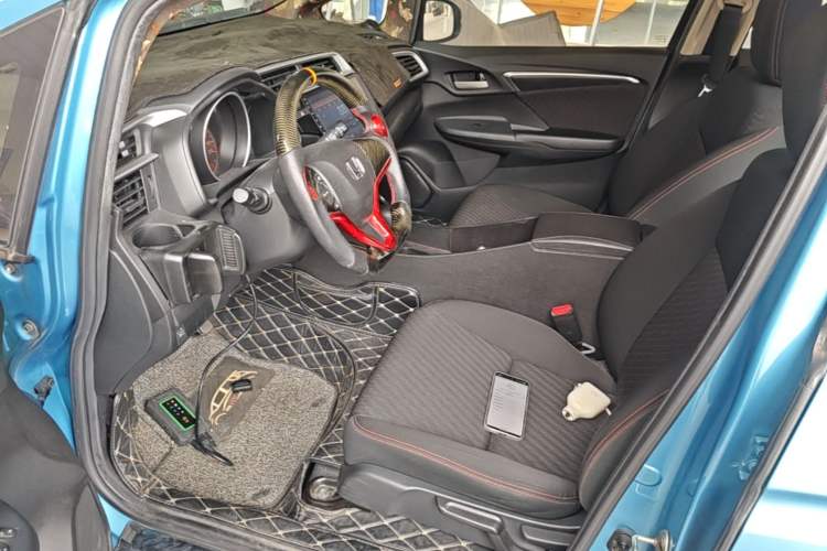 Used Honda Fit 2018 1.5L CVT Trendy Sports Edition Left Front Seat