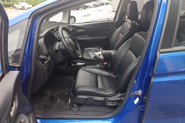 Used Honda Fit 2018 1.5L CVT Comfort Sunroof Version Left Front Seat