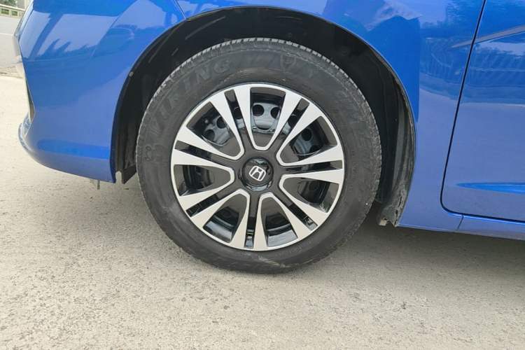 Used Honda Fit 2018 1.5L CVT Comfort Sunroof Version Left Front Wheel Hub
