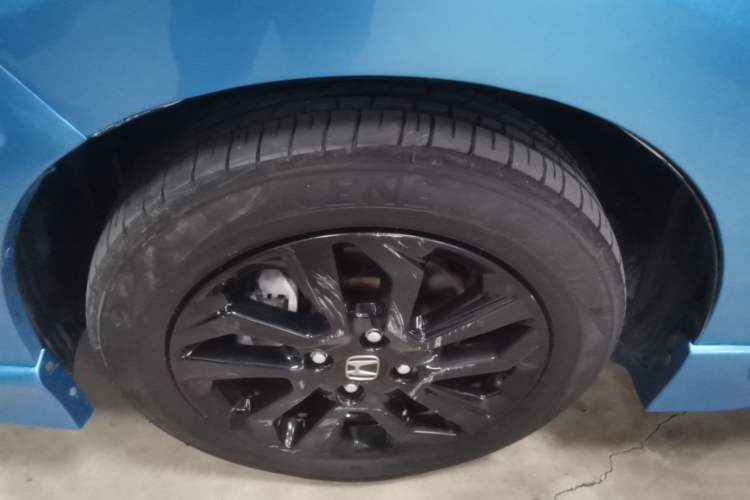 Used Honda Fit 2018 1.5L CVT Trendy Sports Edition Left Front Wheel Hub