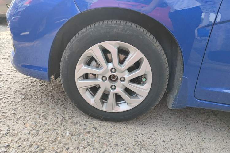 Used Honda Fit 2018 1.5L CVT Comfort Sunroof Version Left Front Wheel Hub