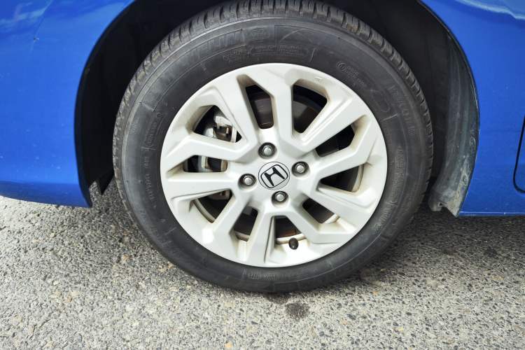 Used Honda Fit 2018 1.5L CVT Comfort Sunroof Version Left Front Wheel Hub