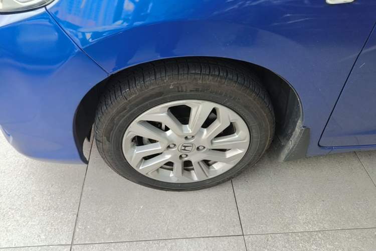 Used Honda Fit 2018 1.5L CVT Comfort Sunroof Version Left Front Wheel Hub