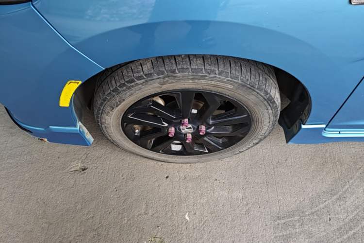 Used Honda Fit 2018 1.5L CVT Trendy Sports Edition Left Front Wheel Hub