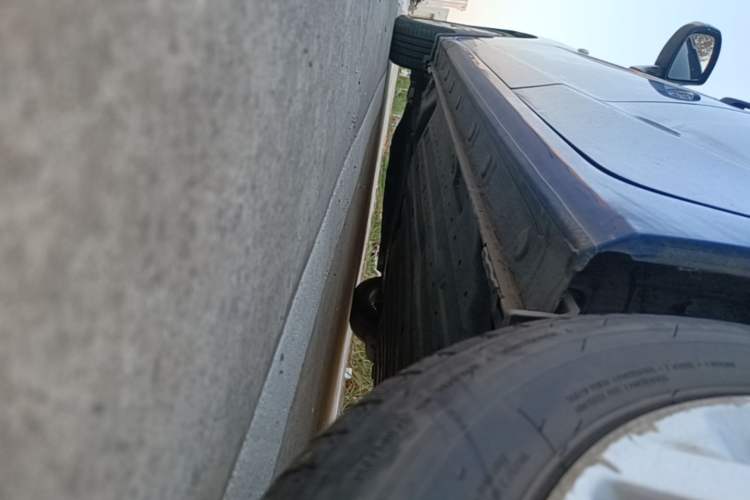 Used Honda Fit 2018 1.5L CVT Comfort Sunroof Version Left Side Sill