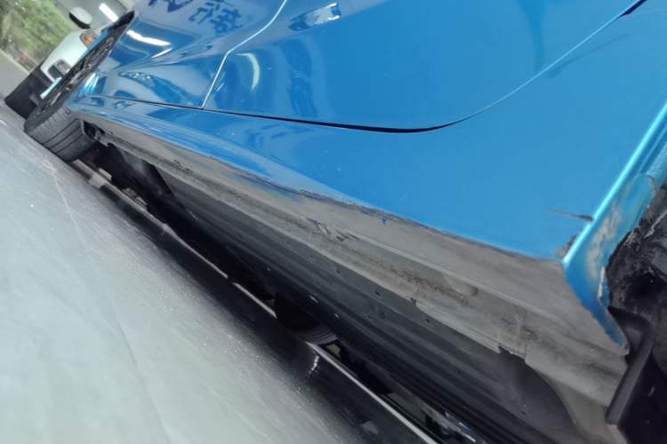 Used Honda Fit 2018 1.5L CVT Trendy Sports Edition Left Side Sill
