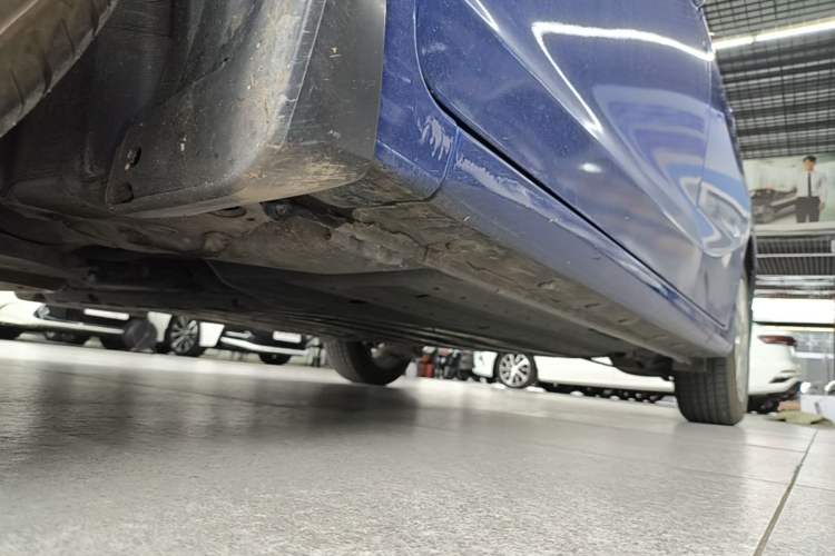 Used Honda Fit 2018 1.5L CVT Comfort Sunroof Version Left Side Sill