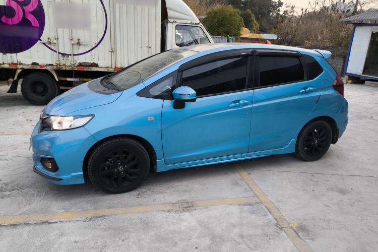 Used Honda Fit 2018 1.5L CVT Trendy Run+ Edition Left Side