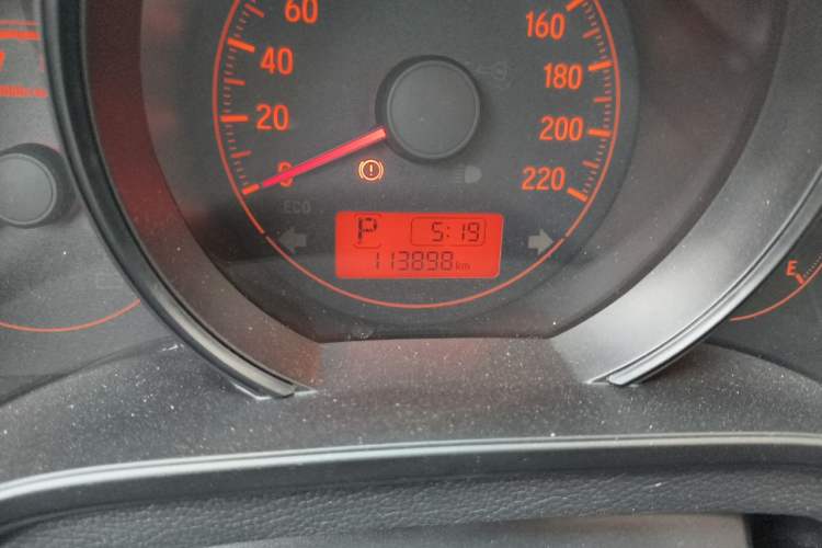 Used Honda Fit 2018 1.5L CVT Comfort Sunroof Version Odometer Close Up