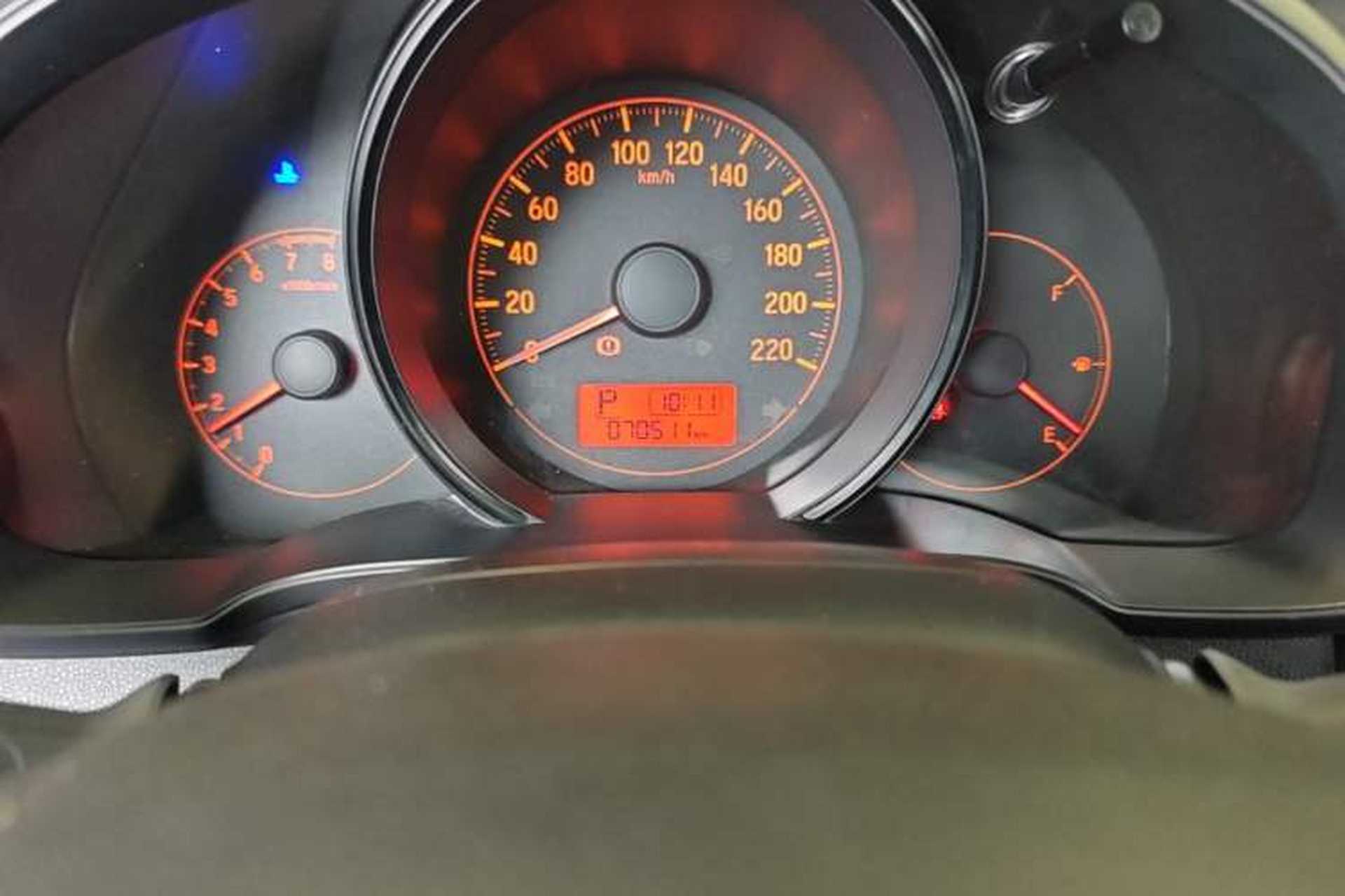 Used Honda Fit 2018 1.5L CVT Comfort Version Odometer Close Up