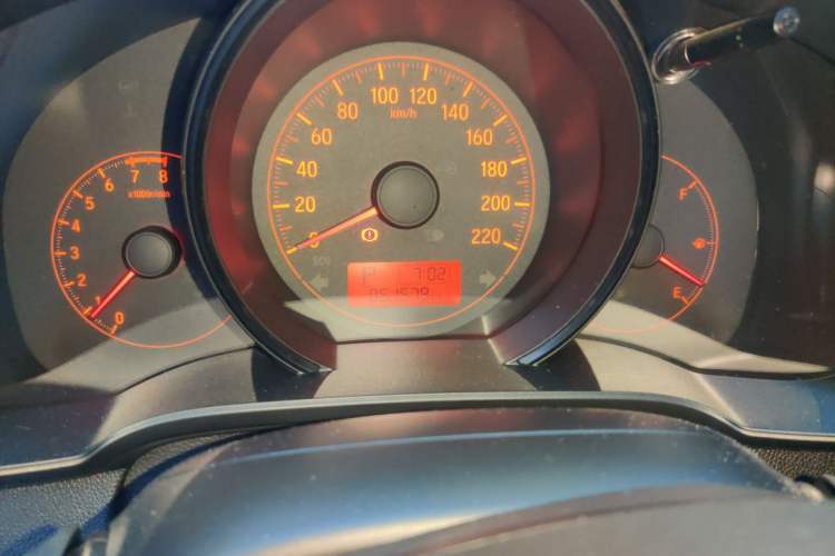 Used Honda Fit 2018 1.5L CVT Comfort Version Odometer Close Up