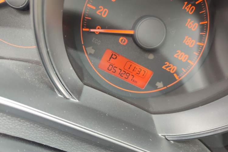 Used Honda Fit 2018 1.5L CVT Comfort Sunroof Version Odometer Close Up