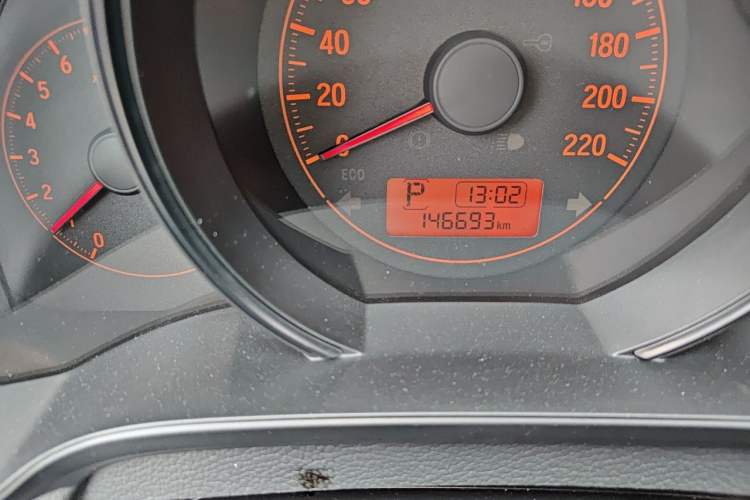 Used Honda Fit 2018 1.5L CVT Comfort Sunroof Version Odometer Close Up