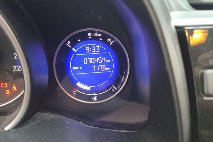 Used Honda Fit 2018 1.5L CVT Trendy Run+ Edition Odometer Close Up