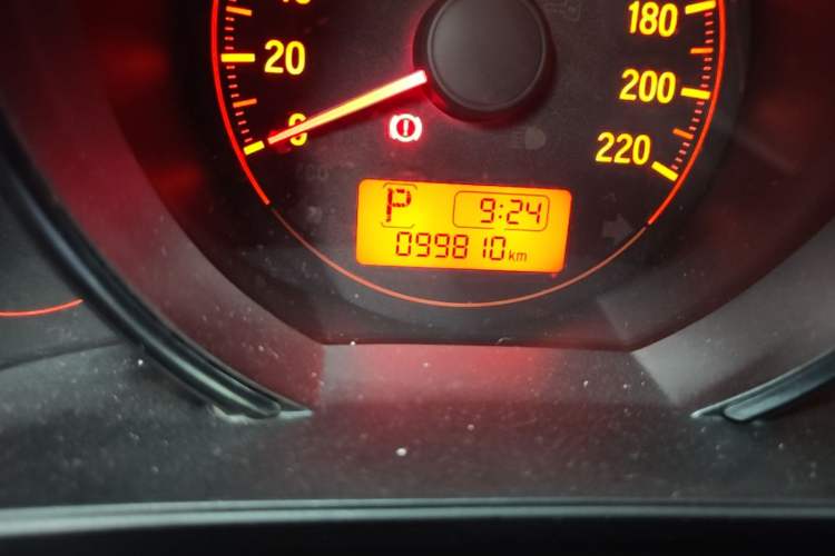 Used Honda Fit 2018 1.5L CVT Comfort Version Odometer Close Up