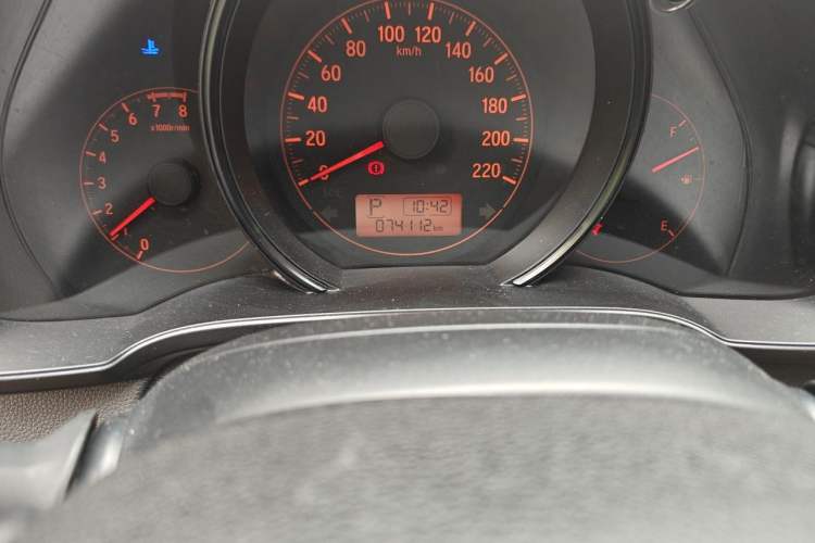 Used Honda Fit 2018 1.5L CVT Comfort Version Odometer Close Up