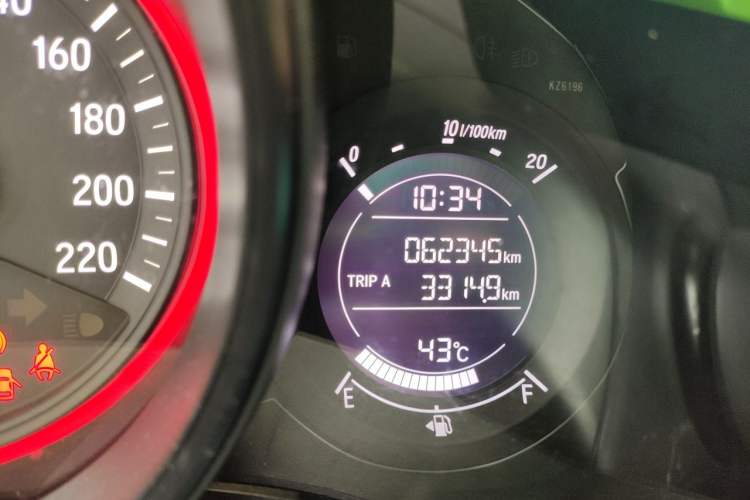 Used Honda Fit 2018 1.5L CVT Comfort Version Odometer Close Up