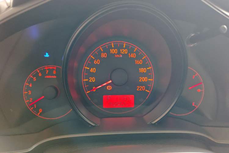 Used Honda Fit 2018 1.5L CVT Comfort Sunroof Version Odometer Close Up