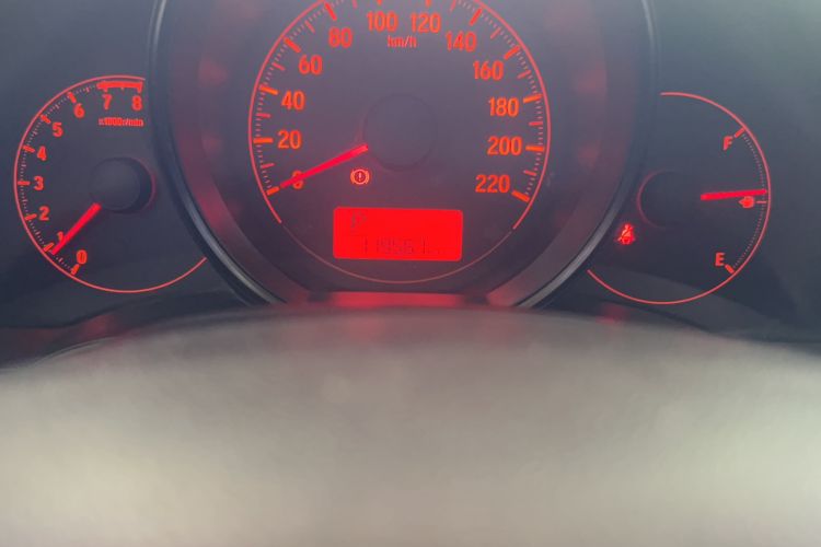 Used Honda Fit 2018 1.5L CVT Comfort Sunroof Version Odometer Close Up