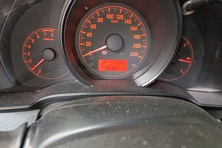 Used Honda Fit 2018 1.5L CVT Comfort Version Odometer Close Up