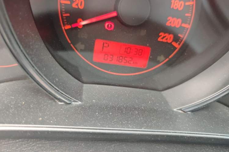 Used Honda Fit 2018 1.5L CVT Comfort Version Odometer Close Up