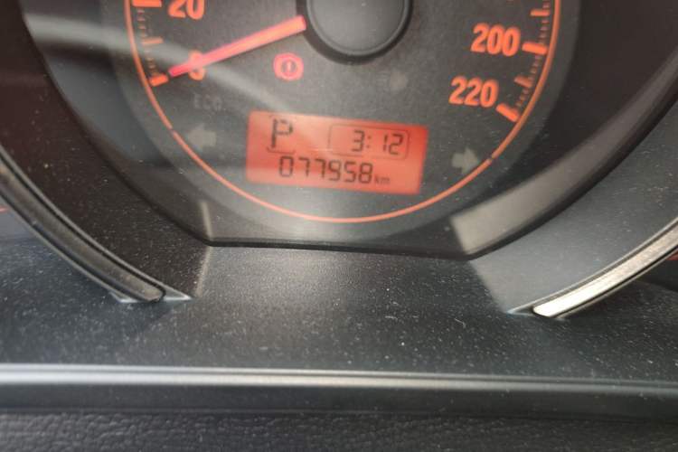 Used Honda Fit 2018 1.5L CVT Comfort Version Odometer Close Up