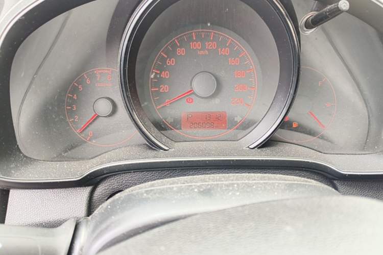 Used Honda Fit 2018 1.5L CVT Comfort Version Odometer Close Up