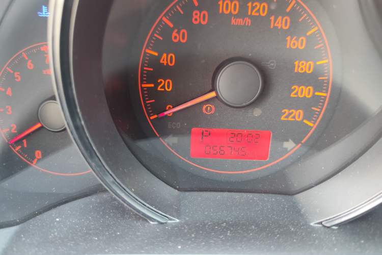 Used Honda Fit 2018 1.5L CVT Comfort Sunroof Version Odometer Close Up