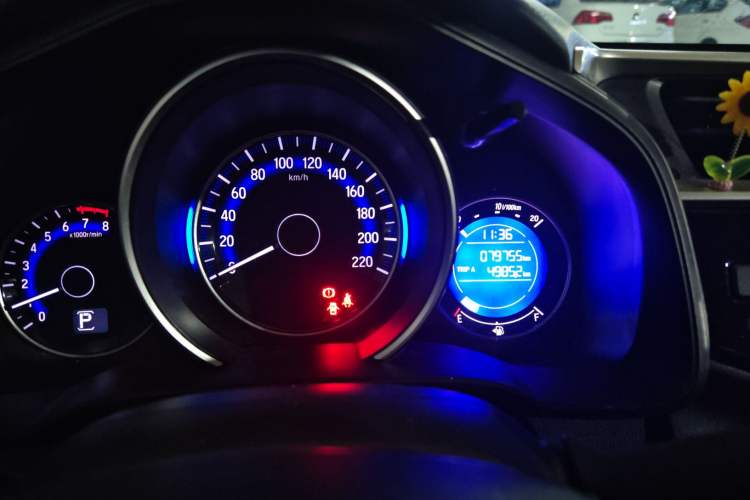 Used Honda Fit 2018 1.5L CVT Trendy Run+ Edition Odometer Close Up