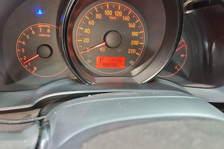 Used Honda Fit 2018 1.5L CVT Comfort Sunroof Version Odometer Close Up