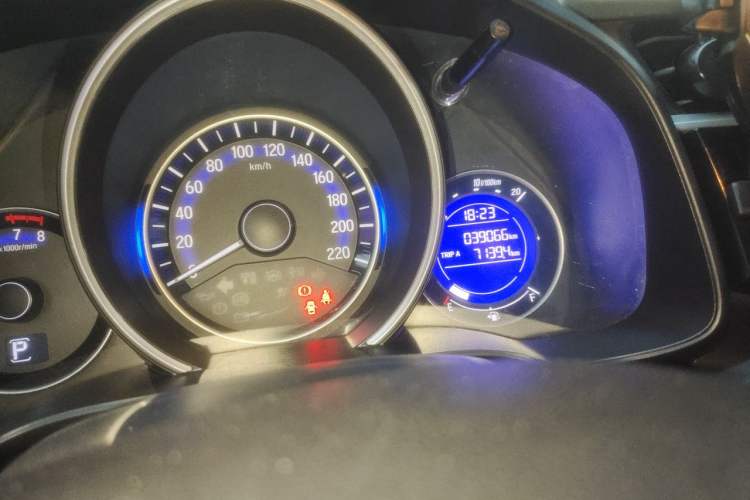 Used Honda Fit 2018 1.5L CVT Trendy Run+ Edition Odometer Close Up