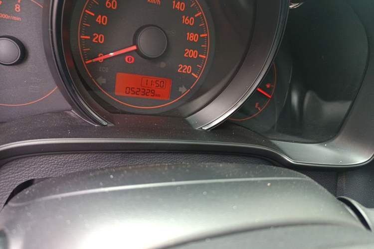 Used Honda Fit 2018 1.5L Manual Comfort Version Odometer Close Up