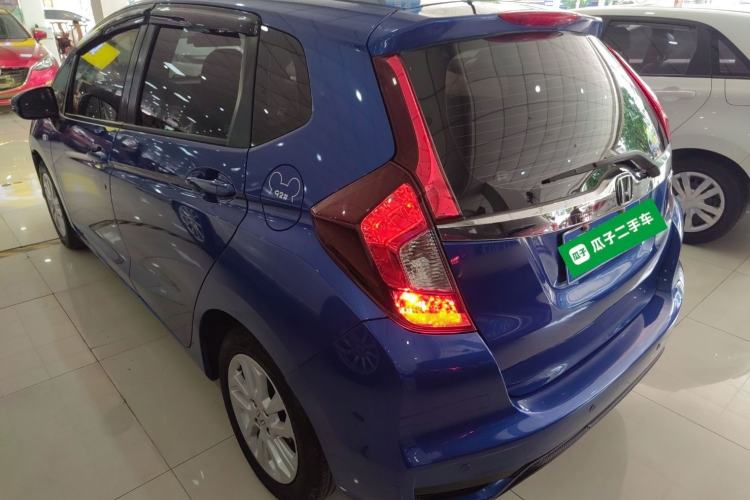Used Honda Fit 2018 1.5L CVT Comfort Sunroof Version Rear Left 45 Deg