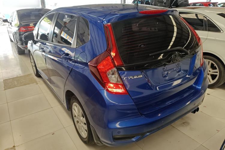 Used Honda Fit 2018 1.5L CVT Comfort Sunroof Version Rear Left 45 Deg