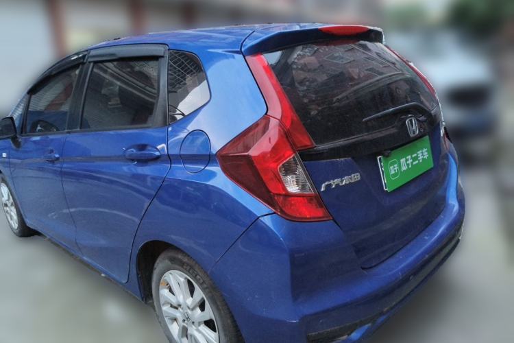 Used Honda Fit 2018 1.5L CVT Comfort Sunroof Version Rear Left 45 Deg