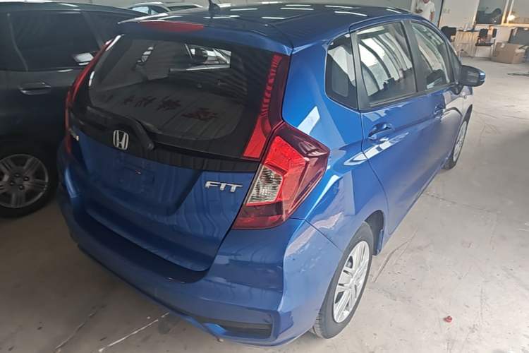 Used Honda Fit 2018 1.5L CVT Comfort Version Rear Right 45 Deg