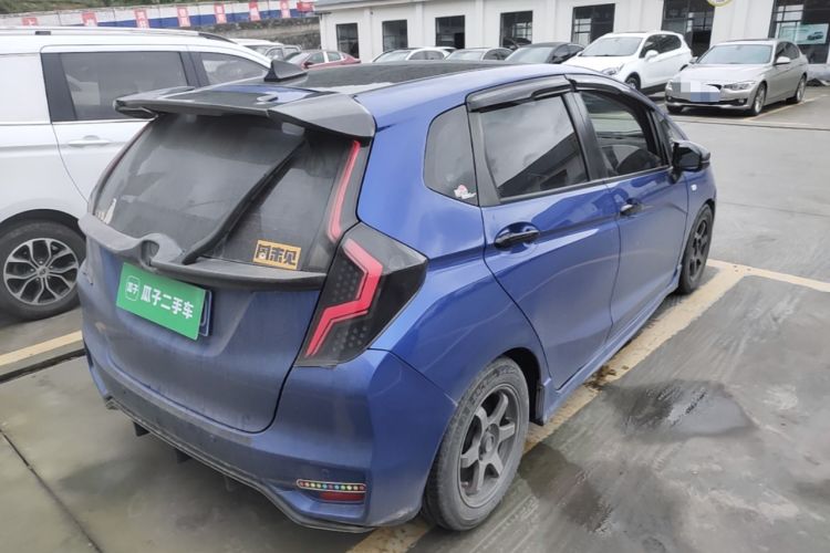 Used Honda Fit 2018 1.5L CVT Comfort Sunroof Version Rear Right 45 Deg
