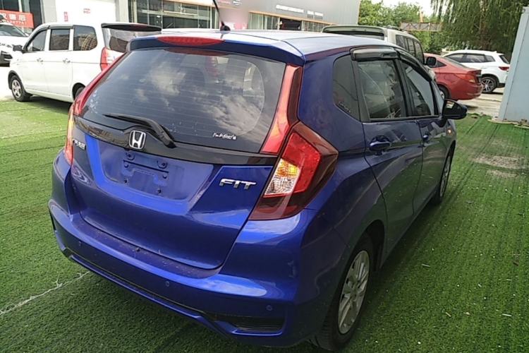 Used Honda Fit 2018 1.5L CVT Comfort Sunroof Version Rear Right 45 Deg