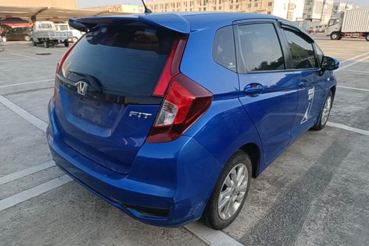 Used Honda Fit 2018 1.5L CVT Comfort Sunroof Version Rear Right 45 Deg