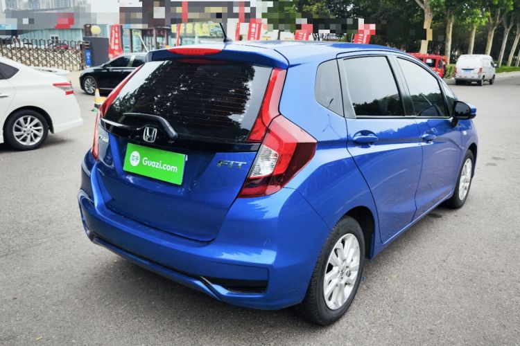 Used Honda Fit 2018 1.5L CVT Comfort Sunroof Version Rear Right 45 Deg