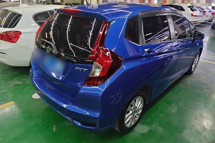 Used Honda Fit 2018 1.5L CVT Comfort Sunroof Version Rear Right 45 Deg
