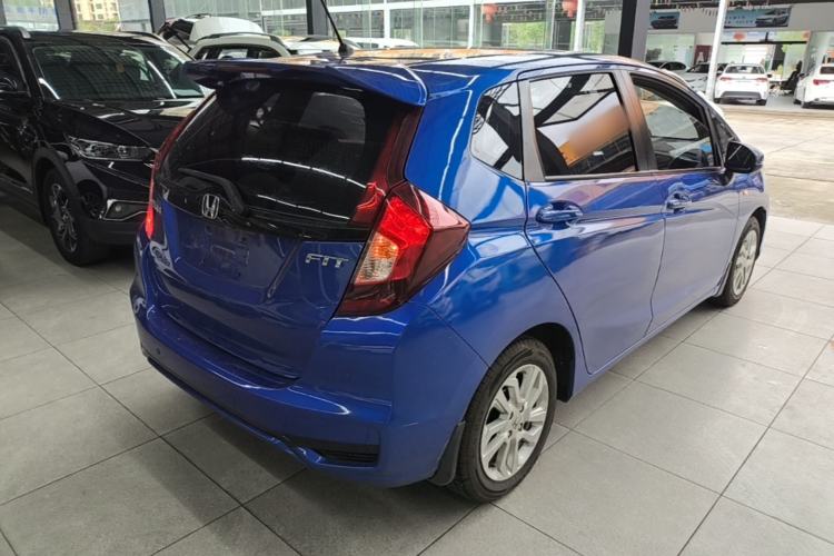 Used Honda Fit 2018 1.5L CVT Comfort Sunroof Version Rear Right 45 Deg