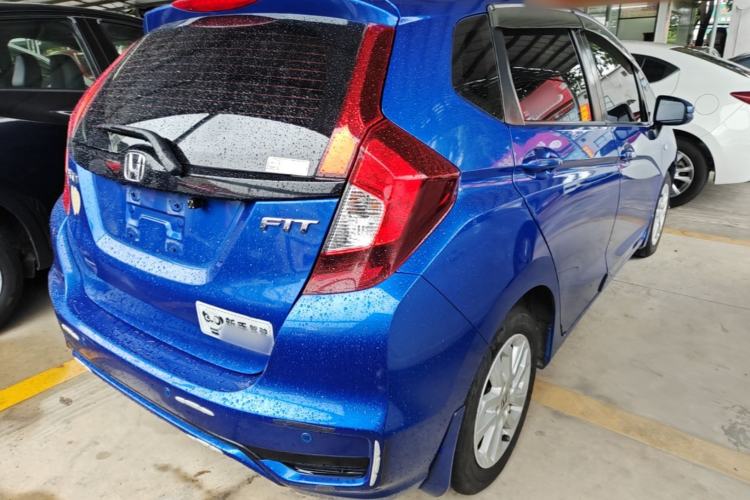 Used Honda Fit 2018 1.5L CVT Comfort Sunroof Version Rear Right 45 Deg