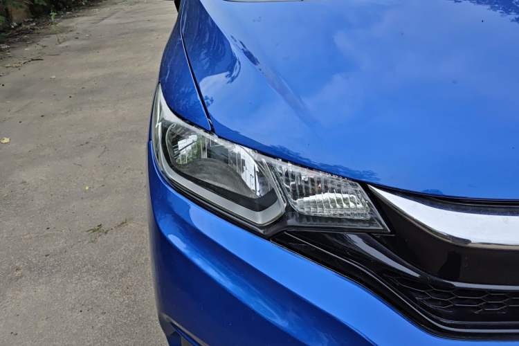 Used Honda Fit 2018 1.5L CVT Comfort Sunroof Version Right Front Headlight