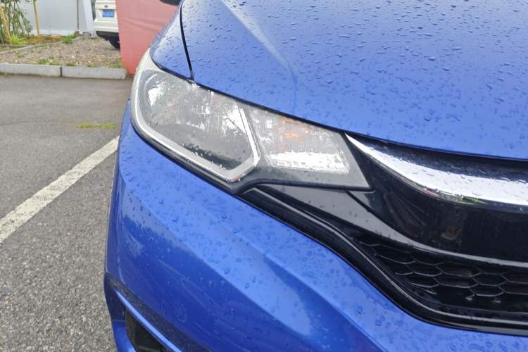 Used Honda Fit 2018 1.5L CVT Comfort Sunroof Version Right Front Headlight